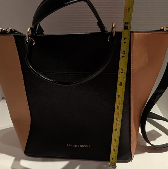 Danielle Nicole Black and Tan Tote Bag - Picture 9 of 10